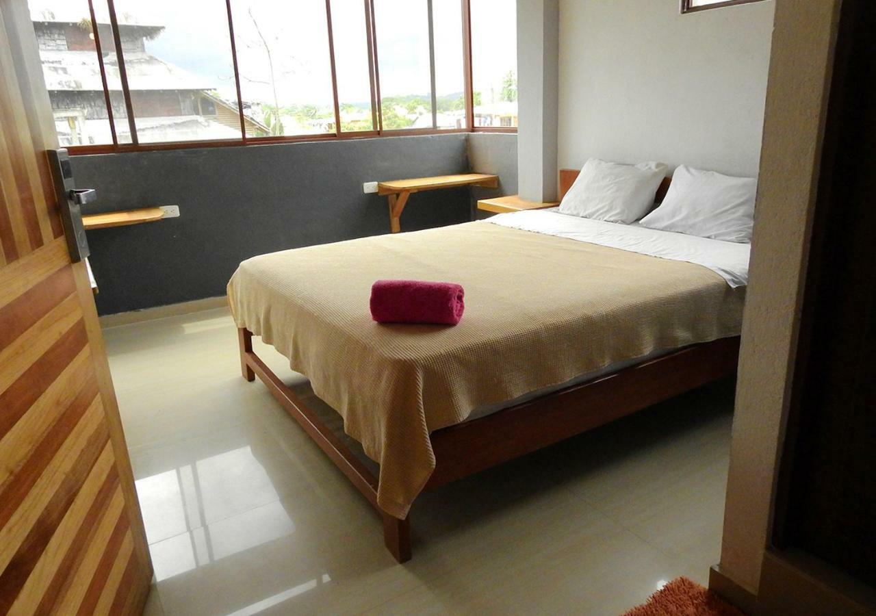 La Facha hostel suites Restaurant Surf Mompiche Extérieur photo