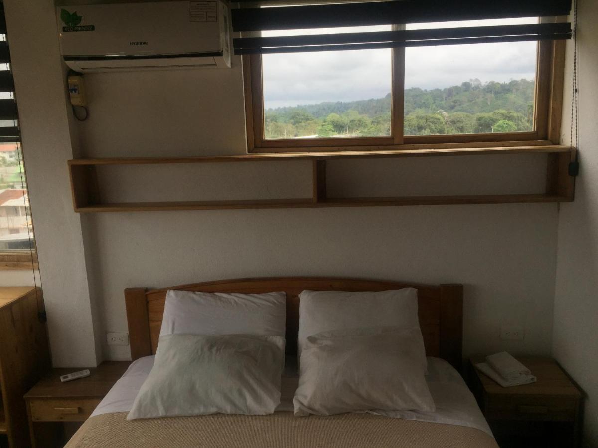 La Facha hostel suites Restaurant Surf Mompiche Extérieur photo