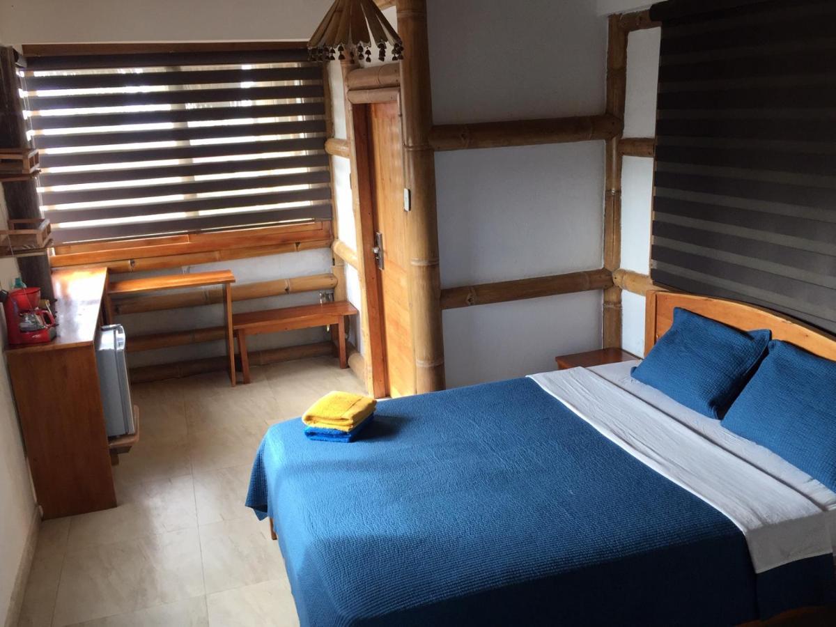 La Facha hostel suites Restaurant Surf Mompiche Extérieur photo